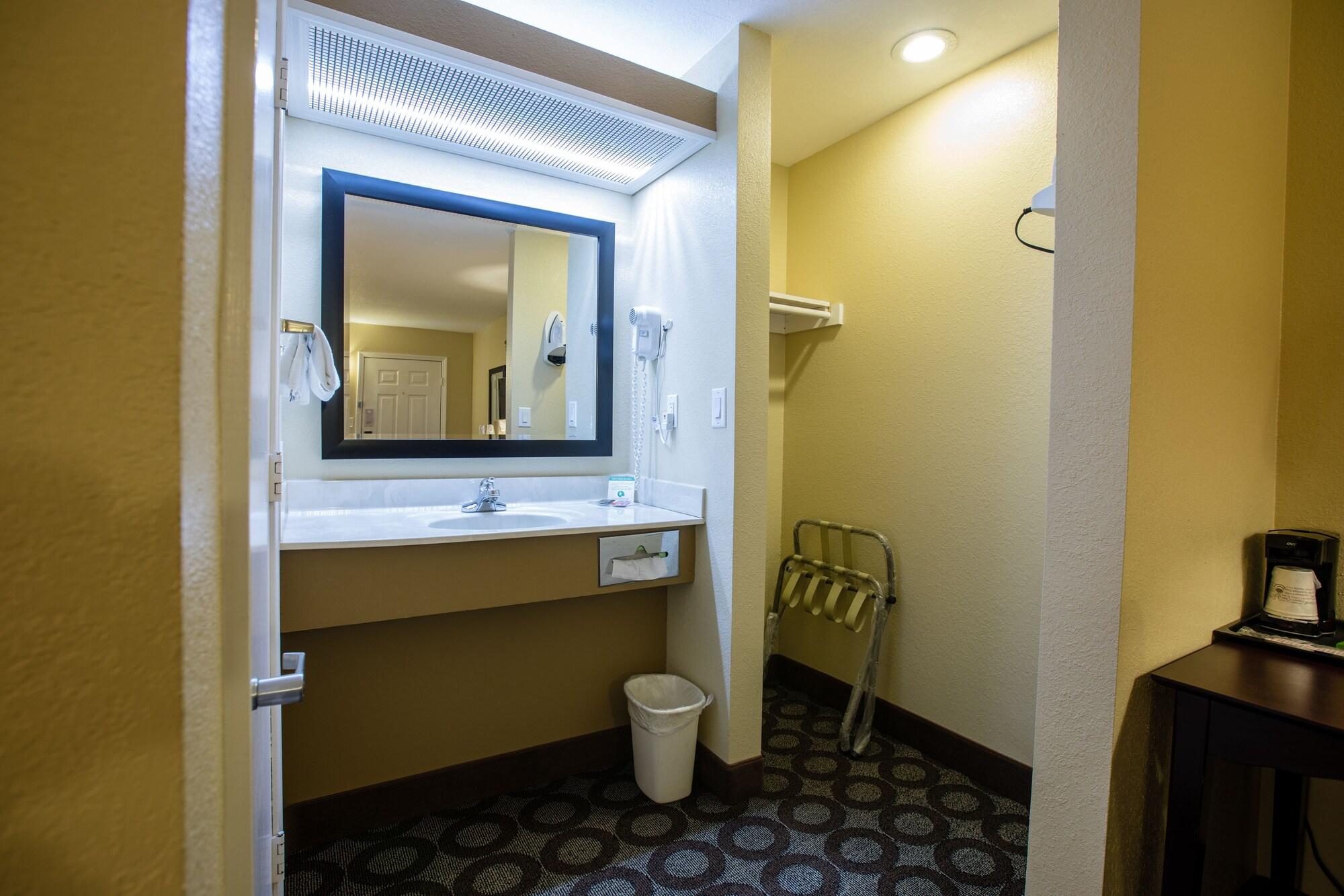 Relax Inn And Suites Kuttawa Екстериор снимка