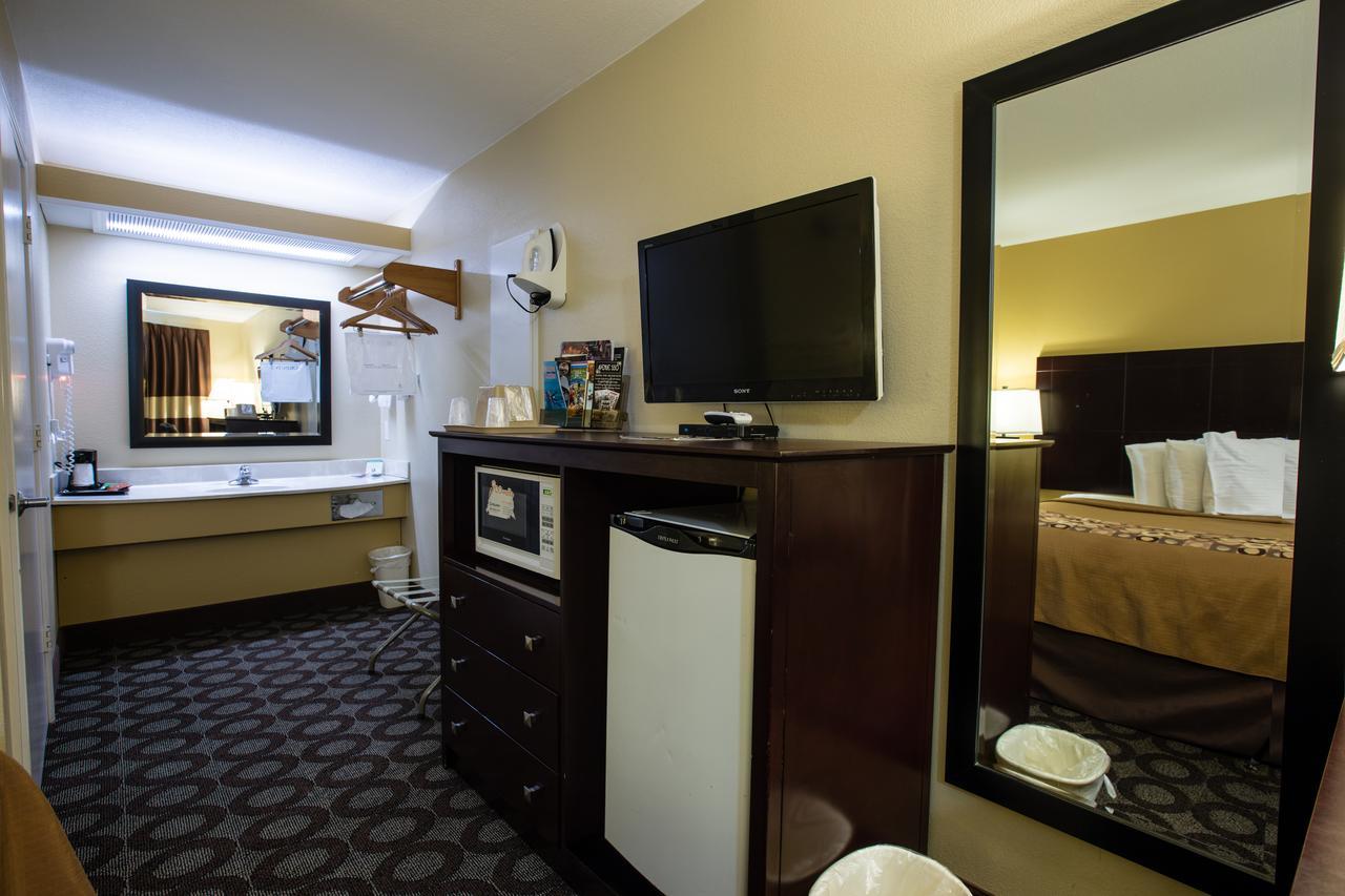 Relax Inn And Suites Kuttawa Екстериор снимка