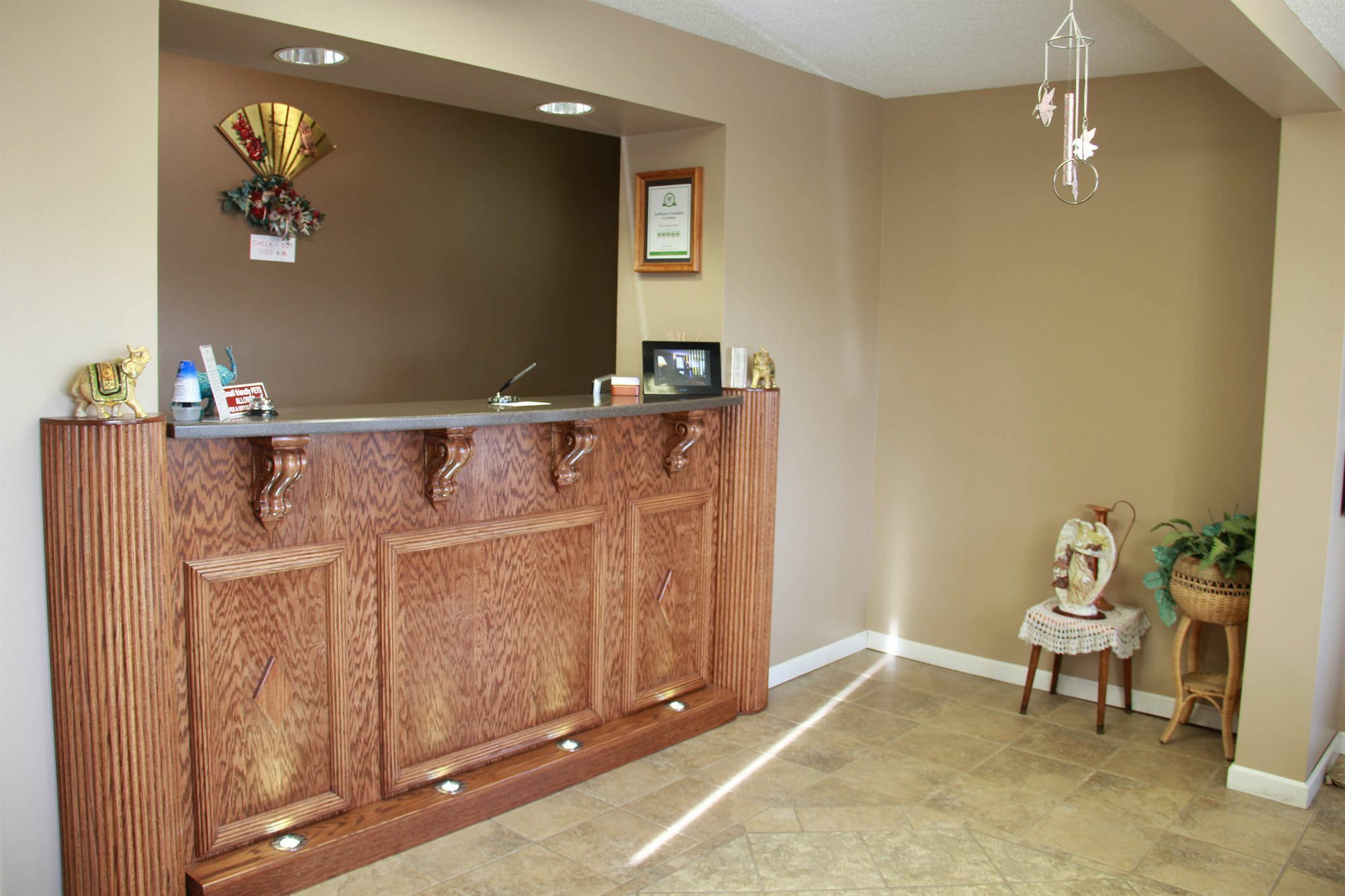Relax Inn And Suites Kuttawa Екстериор снимка